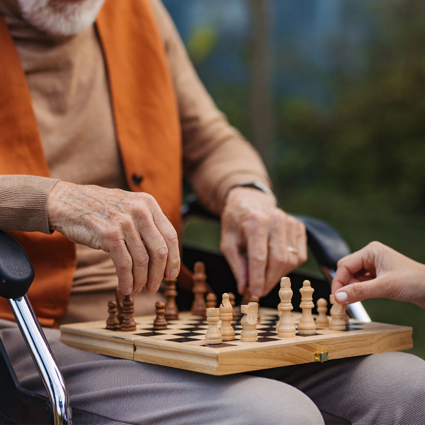 Cura de persones grans i families